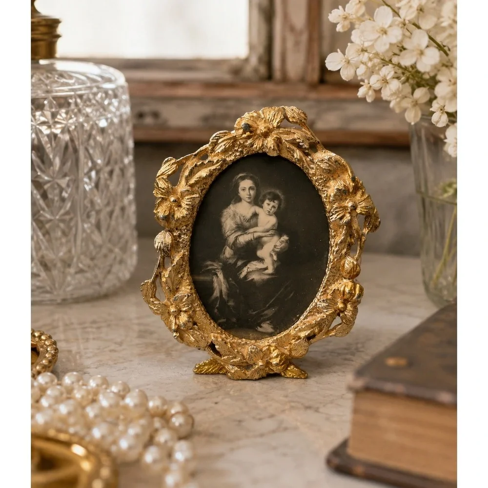 Vintage Gold Tone Floral Oval Mini Picture Frame Madonna Child Victorian Style